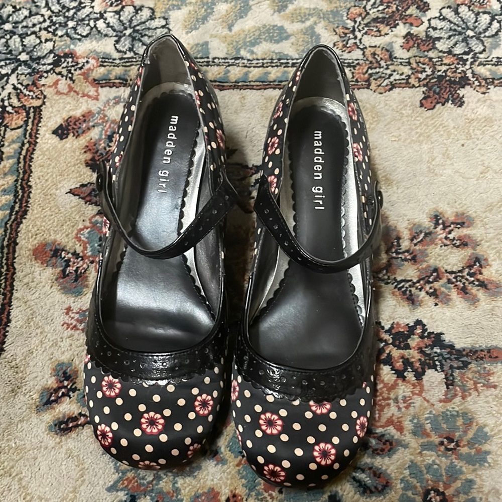 Floral Pumps